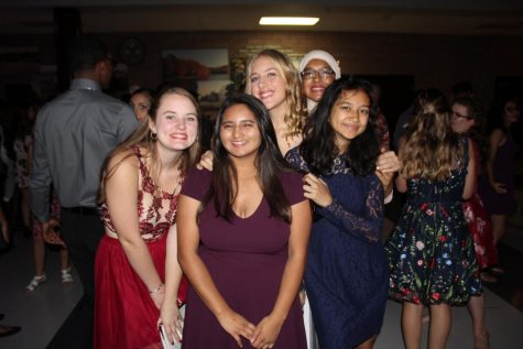 Check out the 2018 Homecoming Dance photo gallery!