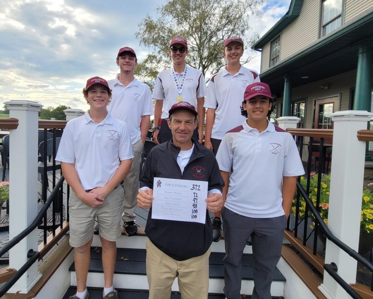 2023 Stroudsburg Golf team poses for picture after EPC Championships on September 18, 2023. Photo courtesy of Stroudsburg Golf team. 