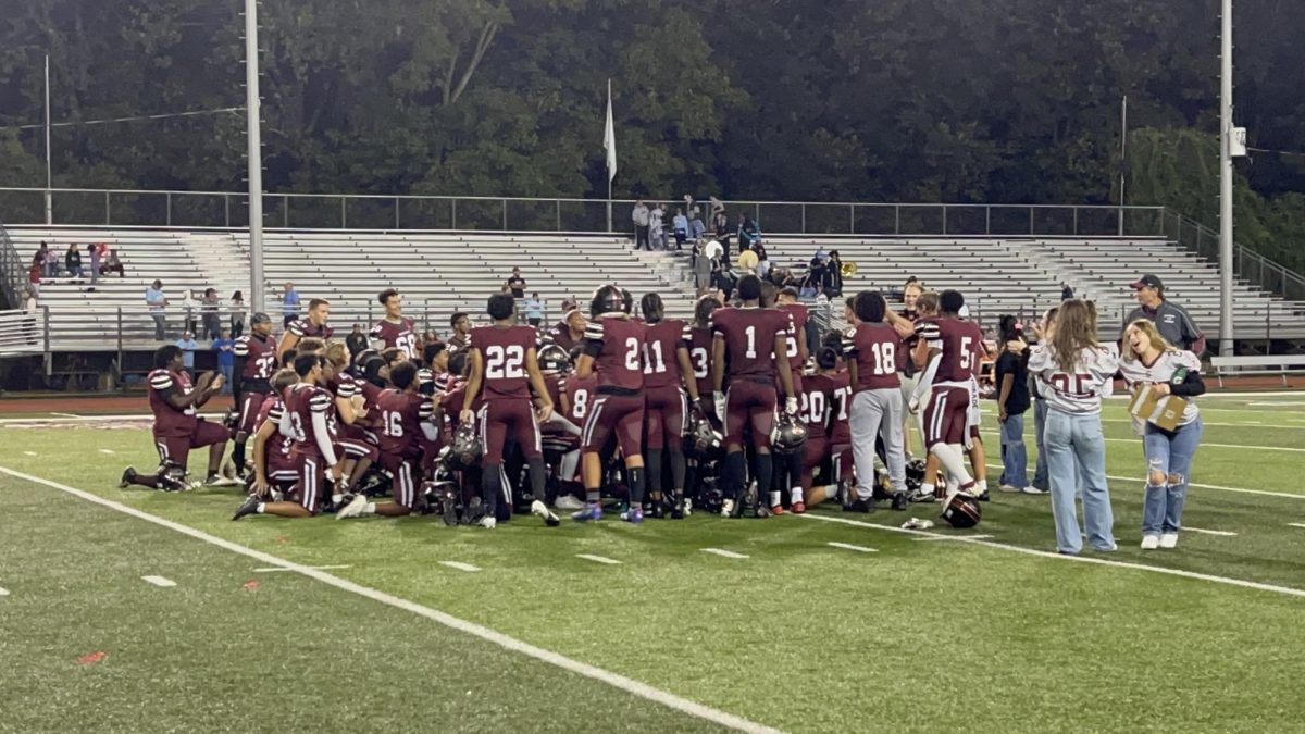 Stroudsburg huddles after victory versus Wilkes-Barre on August 30, 2024.