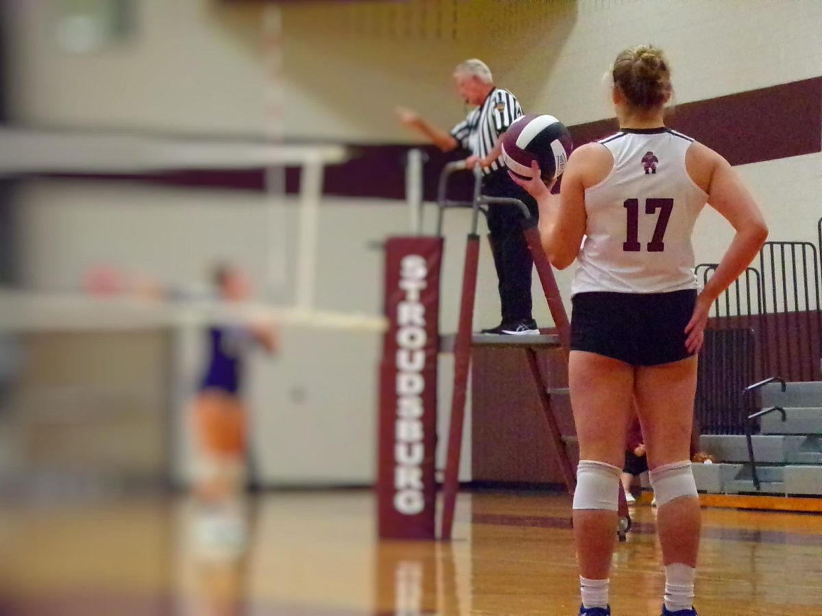 Kornelia Wszolek gets ready to serve in Stroudsburg's game against East Stroudsburg South