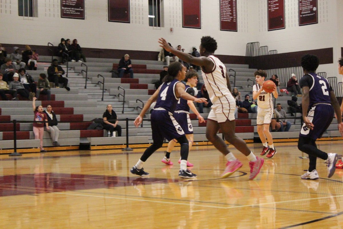 Kameron Knight, '26, calling for the ball