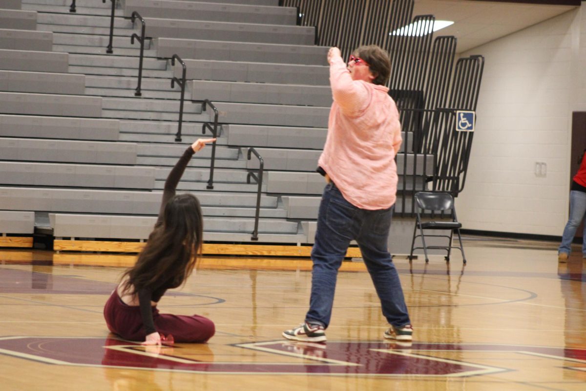 King, Colton Leeth, 25', being introduced with Mikaela Lipitz, 26'