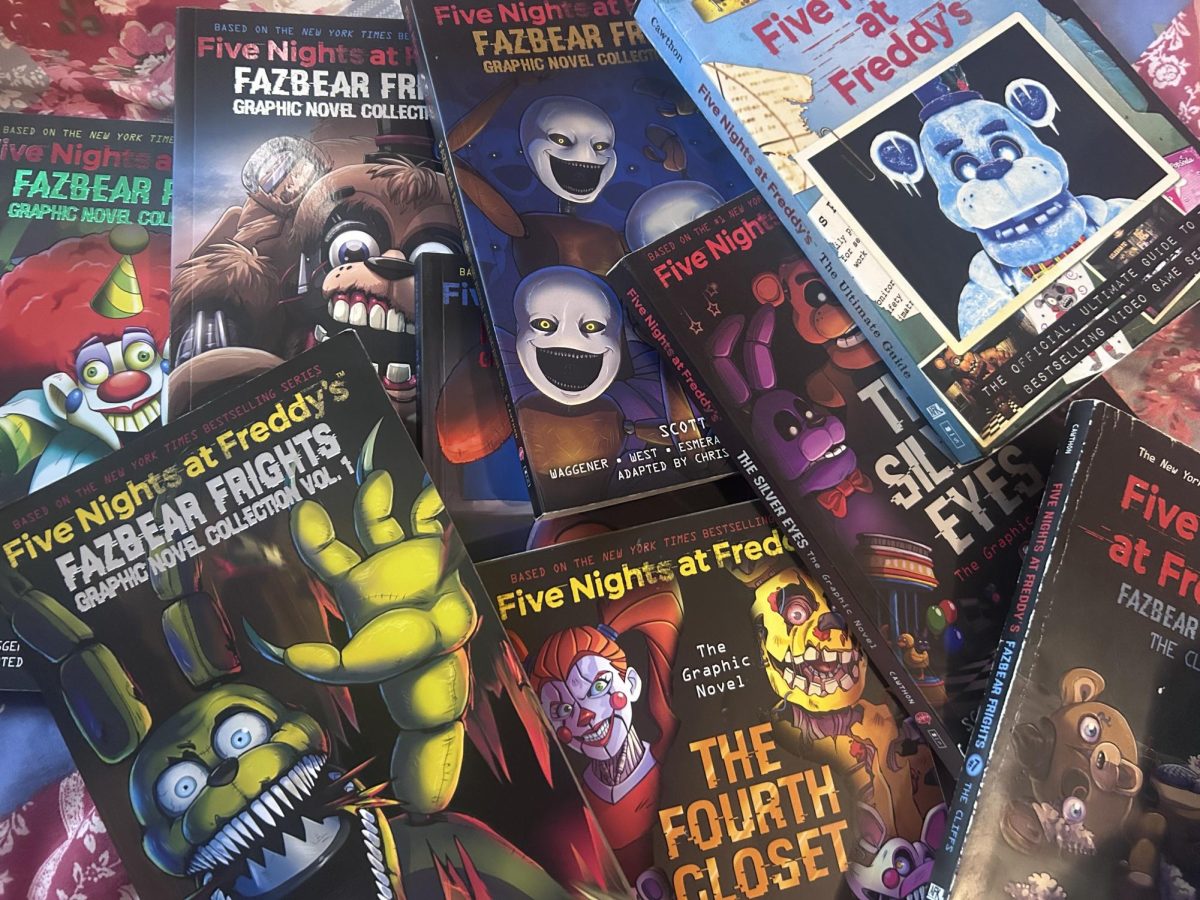 A variety of the Fazbear Frights series books.